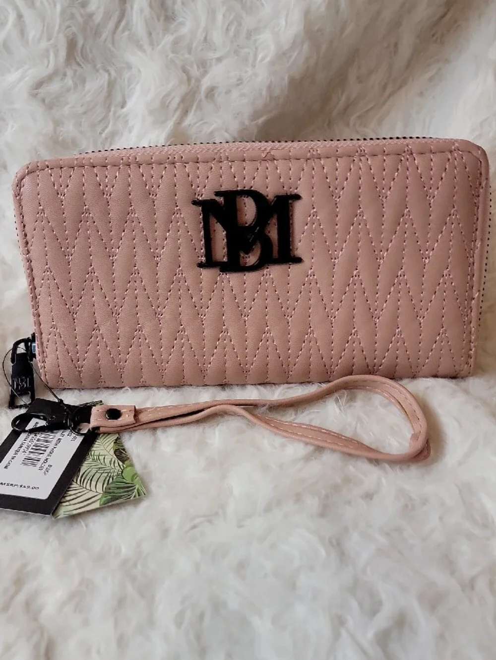 NWT Quilted Badgley Mischka Blush Wristlet w/ Separate Phone Compartment
